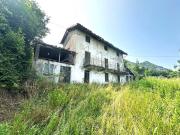 Casa indipendente in vendita a Valmadrera via formaci