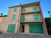 Casa indipendente in vendita a Varano de' Melegari