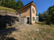 Casa indipendente in vendita a Varese Ligure SP