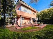 Casa indipendente in vendita a Viareggio LU