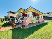 Casa indipendente in vendita a Viareggio LU