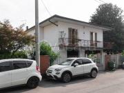 Casa indipendente in vendita a Vicenza via Lazzaro...