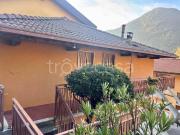 Casa indipendente in vendita a Villa d'Almè via Dino...