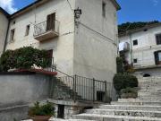 Casa indipendente in vendita a Villetta Barrea AQ