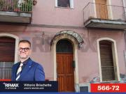 Casa indipendente in vendita a Zafferana Etnea via Monte...