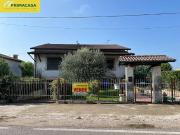Casa indipendente in vendita ad Albaredo d'Adige via...