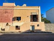 Casa indipendente in vendita ad Andrano via Antonio...