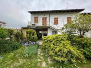 Casa indipendente in vendita ad Asigliano Vercellese via...