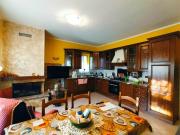 Casa indipendente in vendita, Ortonovo isola