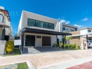 Casa Inteligente en venta en v?a cumbres residencial