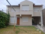 Casa Interna 3 dormis Entrada para autos