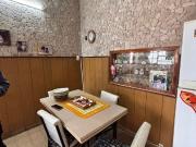 CASA INTERNA EN VENTA DOS DORMI C COCHERA ALBERDI