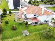 Casa Isolada com Jardim e Terraço em Vila Franca do Campo
