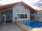 Casa isolada com piscina 50 metros da praia