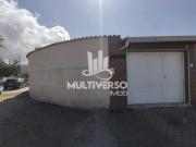 CASA ISOLADA COM PISCINA NO BAIRRO DO JARDIM REAL