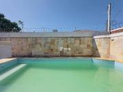 Casa isolada em rua fechada no Portal do Guarujá na...