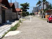 Casa isolada, situada no bairro Caiçara, possuindo 02...