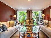 CASA JARDIM GUEDALA COM 320 METROS DE ÁREA CONSTRUÍDA