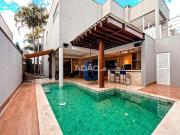 CASA JARDINS VALÊNCIA Casa em Condomínio com 4 Quarto s...
