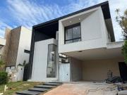 CASA JARDINS VALENCIA Casa em Condomínio com 5 Quarto s...