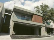 CASA LA JOYA MAGNOLIA CARRETERA NACIONAL MONTERREY VENTA