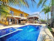 Casa lado praia, no Boungainville 5 em Peruibe