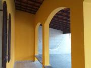 Casa lado serra, no bairro Loty em Itanhaém