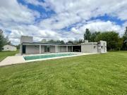 Casa Laguna De Lobos parque de 1600m2 con piscina
