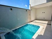 Casa linda com piscina e 03 quartos no Condomínio Horto...