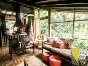 Casa Linda e Aconchegante de 350m envolta a Natureza...