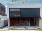 CASA LISTA PARA ESTRENAR EN LOS ROBLES, ZAPOPAN