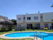 Casa literalmente frente alberca dos recámaras para...