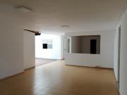 Casa Local en Arriendo, Laureles, Medellín 210 m2