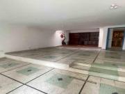 CASA LOCAL EN ARRIENDO UBICADO EN MEDELLIN SECTOR...