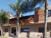 Casa, local y deposito