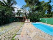 Casa localizada em ótima Rua na praia de Juquehy