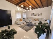 CASA LOS COLORES CERCA IGLESIA SAN CLEMENTE