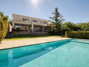 Casa Los Litres cocina remodelada seguridad 24/7