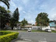 Casa lote en ubicación estratégica