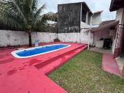 Casa lote inteiro com piscina bem localizada