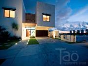 Casa lujosa en Puerto Cancun / Luxurious home in Puerto...