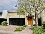 Casa Lujosa en Venta en Bosque Azul León Gto