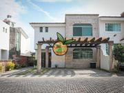 CASA LUJOSA EN VENTA EN CIUDAD BUGAMBILIAS, ZAPOPAN CASA LUJOSA EN VENTA EN CIUDAD BUGAMBILIAS, ZAPOPAN