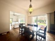 Casa luminosa, 5 Dorm, Jardín con Pileta y Galería –...