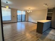 Casa Luminosa y Moderna en condominio