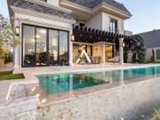 Casa luxuosa à venda, no condomínio Golfe Jardins com 05...