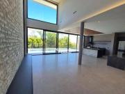 Casa Luxuosa com 4 Suítes, 310 m² por R$ 3.980.000...