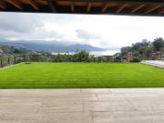 CASA EN VENTA CON VISTA AL LAGO EN VALLE DE BRAVO