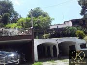 Casa Maravilhosa, com 03 dormitórios, sendo 01 suíte,05...