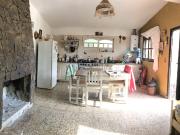 casa mas cuatro departamentos en venta en Villa Amancay,...